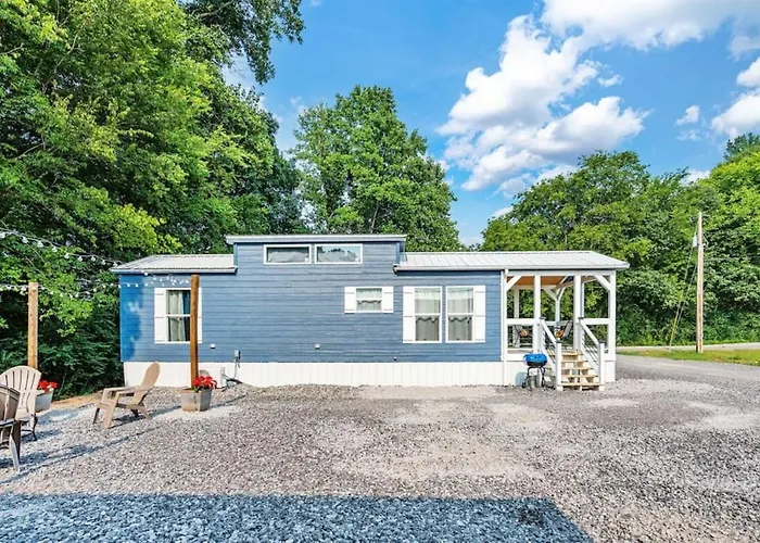 2 Villa D\'Azur Luxury Tiny House Mins To Lake Guntersville, Downtown, Firepit