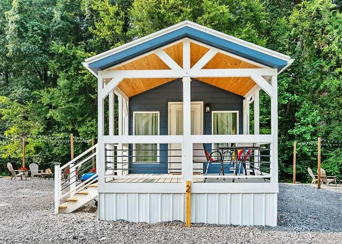 2 Villa D\'Azur Luxury Tiny House Mins To Lake Guntersville, Downtown, Firepit